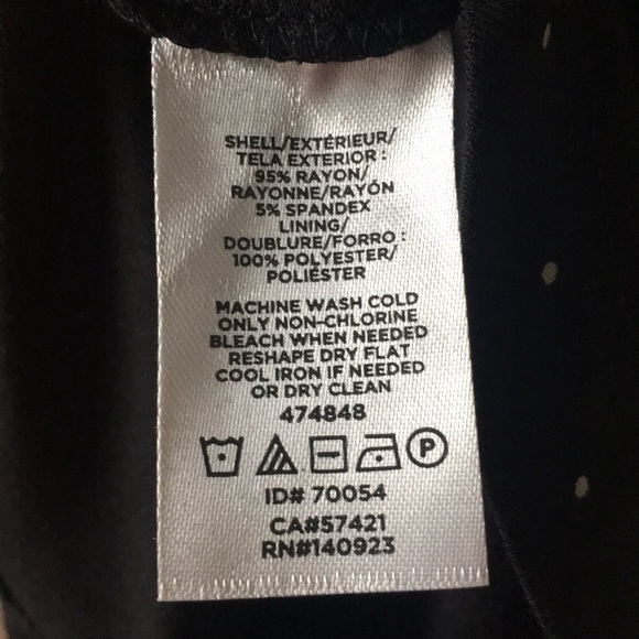 NWT LOFT V-Neck Polka Dot Flutter Hem Dress 00P - Picture 4 of 6